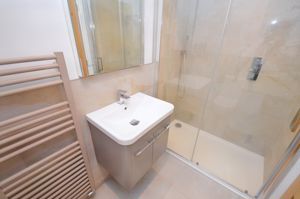 Ensuite to guest bedroom- click for photo gallery